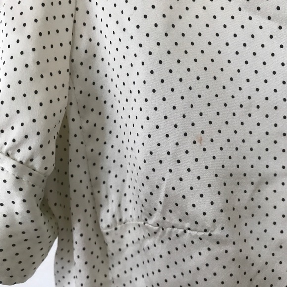 100% Silk Banana Republic button down - Picture 5 of 6